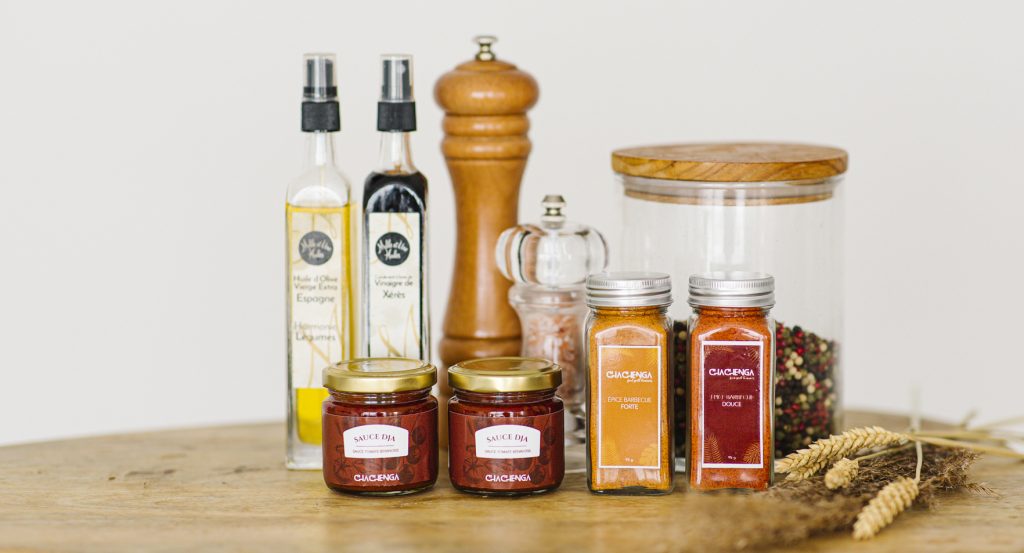 Présentation d'épices et sauces africaines béninoisesbinois